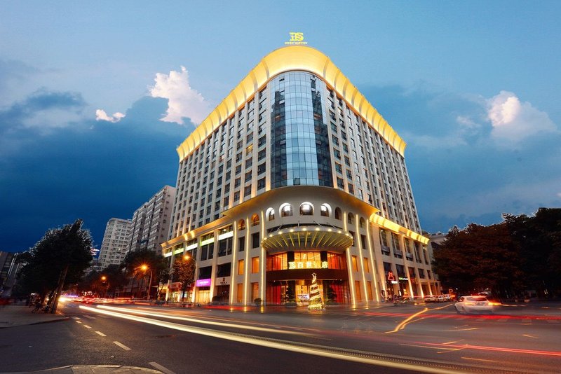 百世酒店(成都太古里春熙路店)
