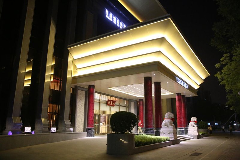 百纳烟台山酒店(北京万丰路店)