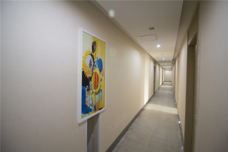 易佰良品酒店(上海松江莘松路店)