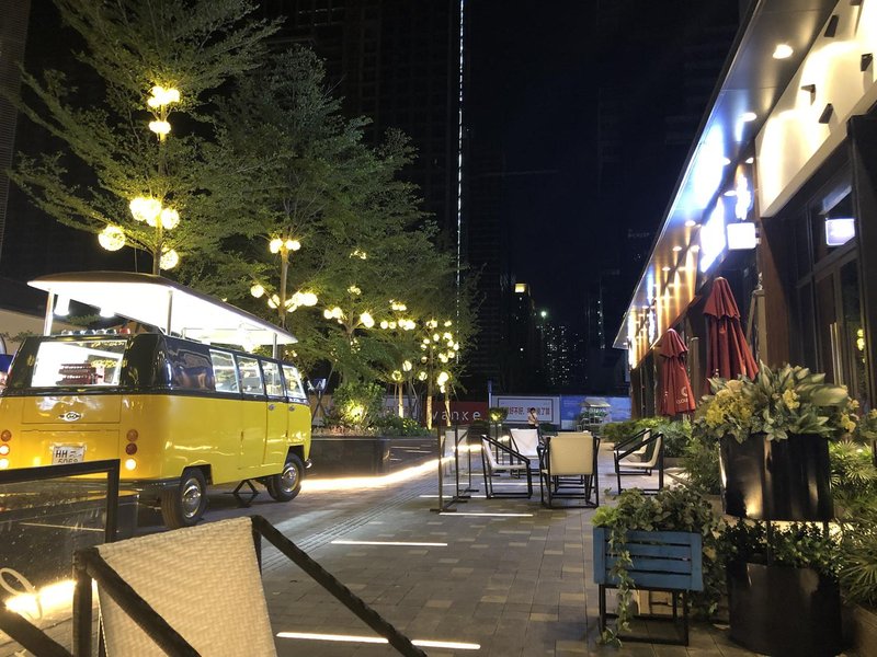 深港行政公寓(深圳万科云城店)